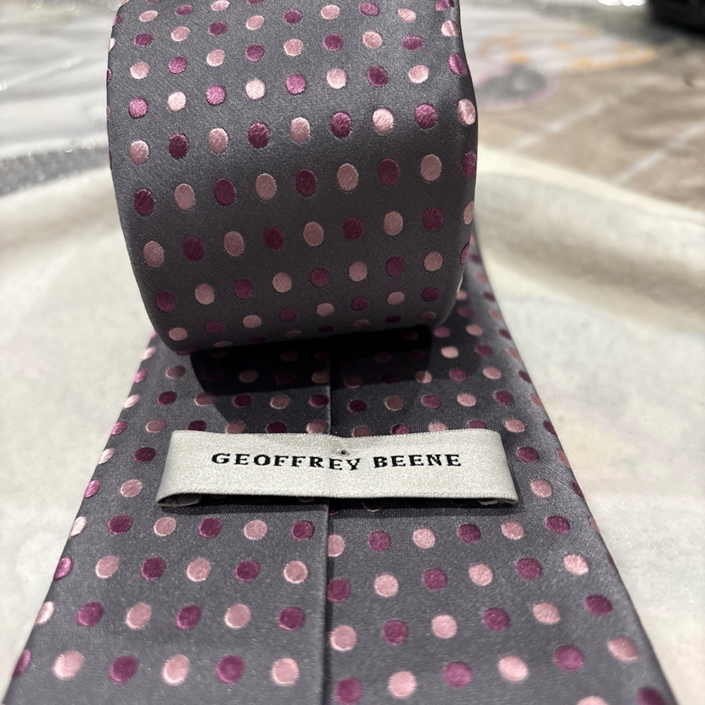 Geoffrey Beene Gray and Pink Polka Dot Tie
